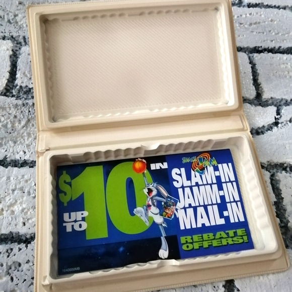 Space Jam Case & Coin VHS case & coin only - Picture 2 of 3